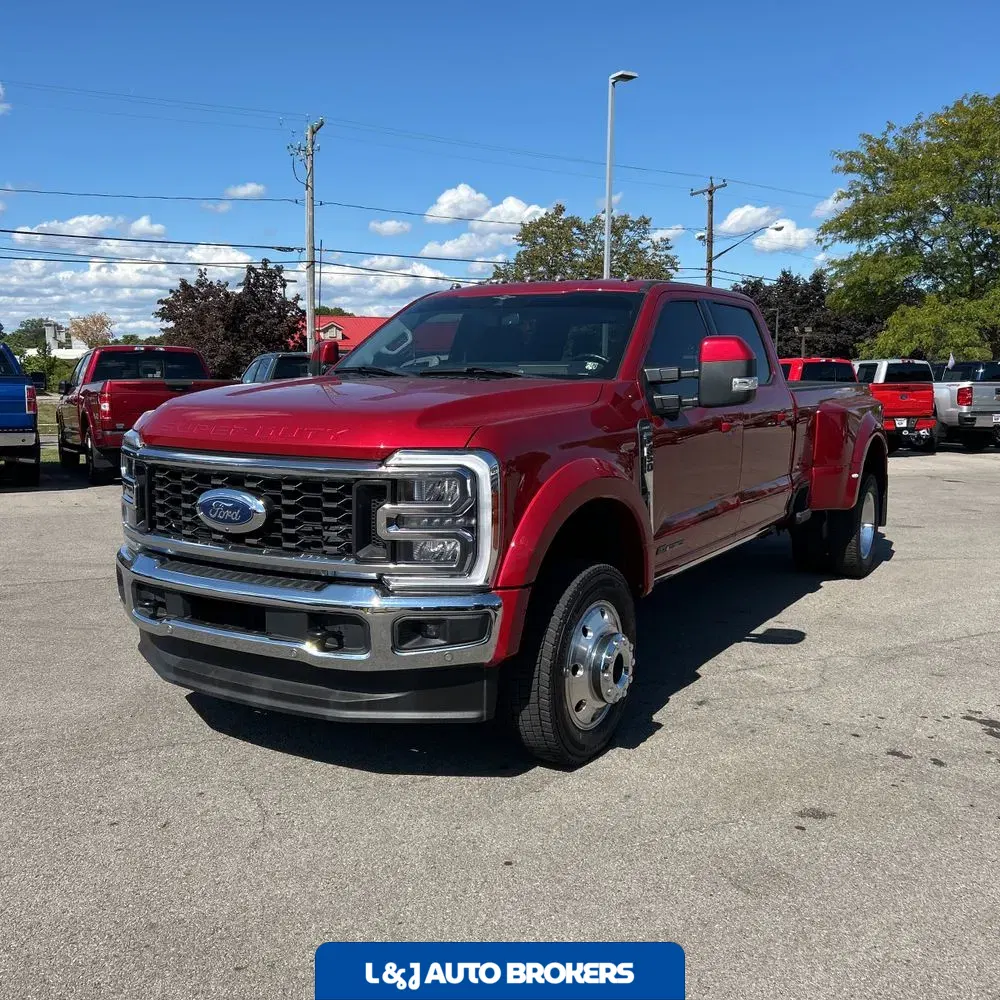 2023 Ford F-450 Super Duty Lariat