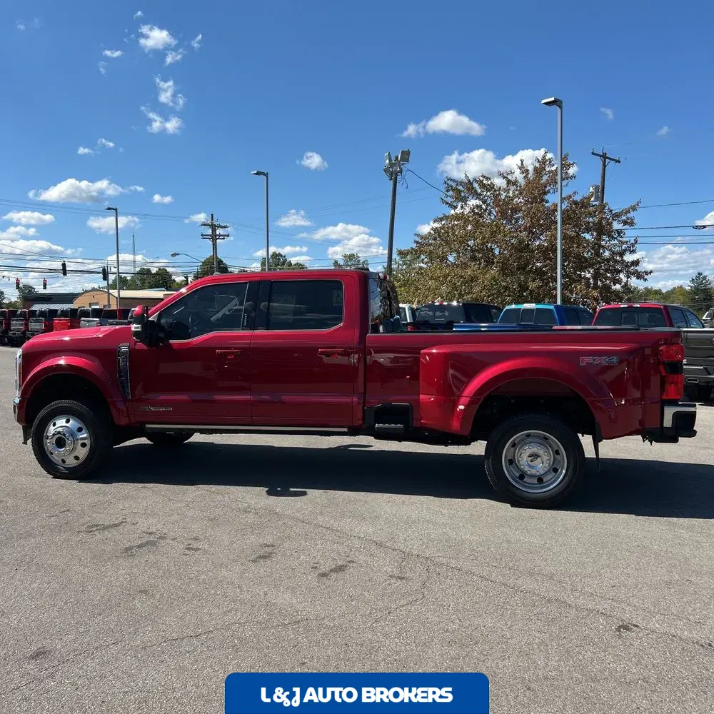 2023 Ford F-450 Super Duty Lariat