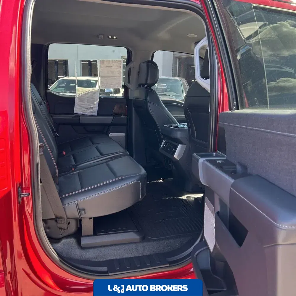 2023 Ford F-450 Super Duty Lariat