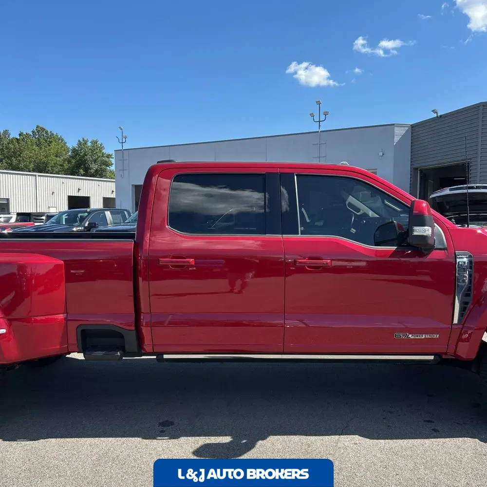 2023 Ford F-450 Super Duty Lariat