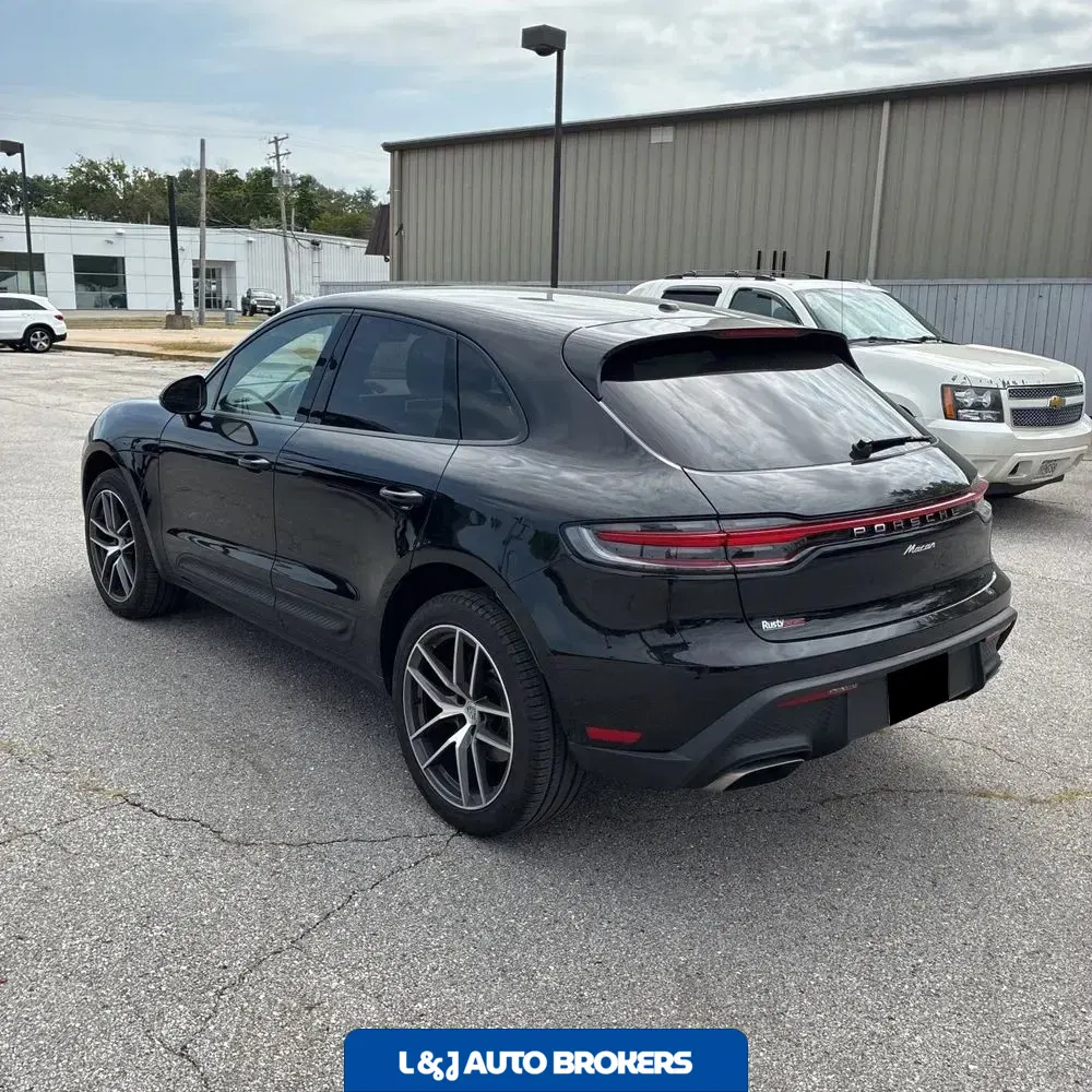 2023 Porsche Macan T