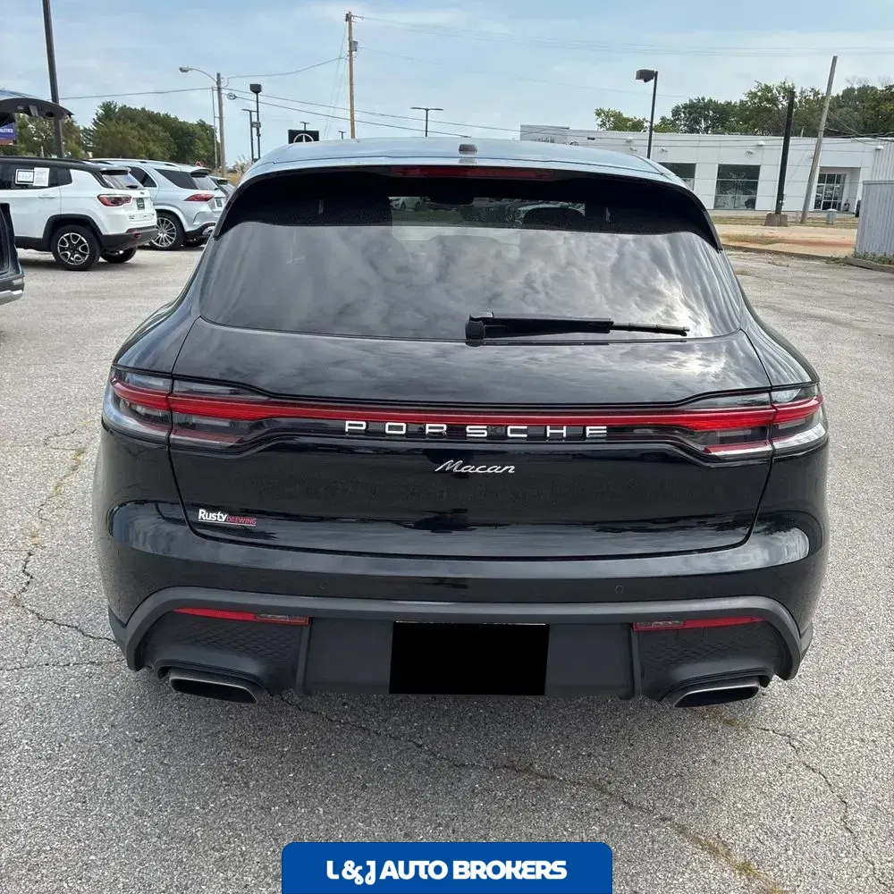 2023 Porsche Macan T