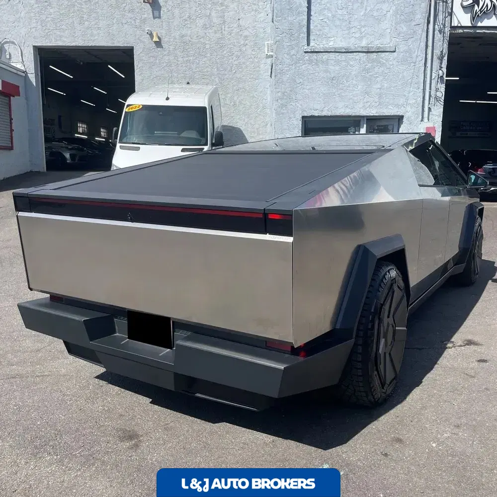 2024 Tesla Cybertruck CyberBeast