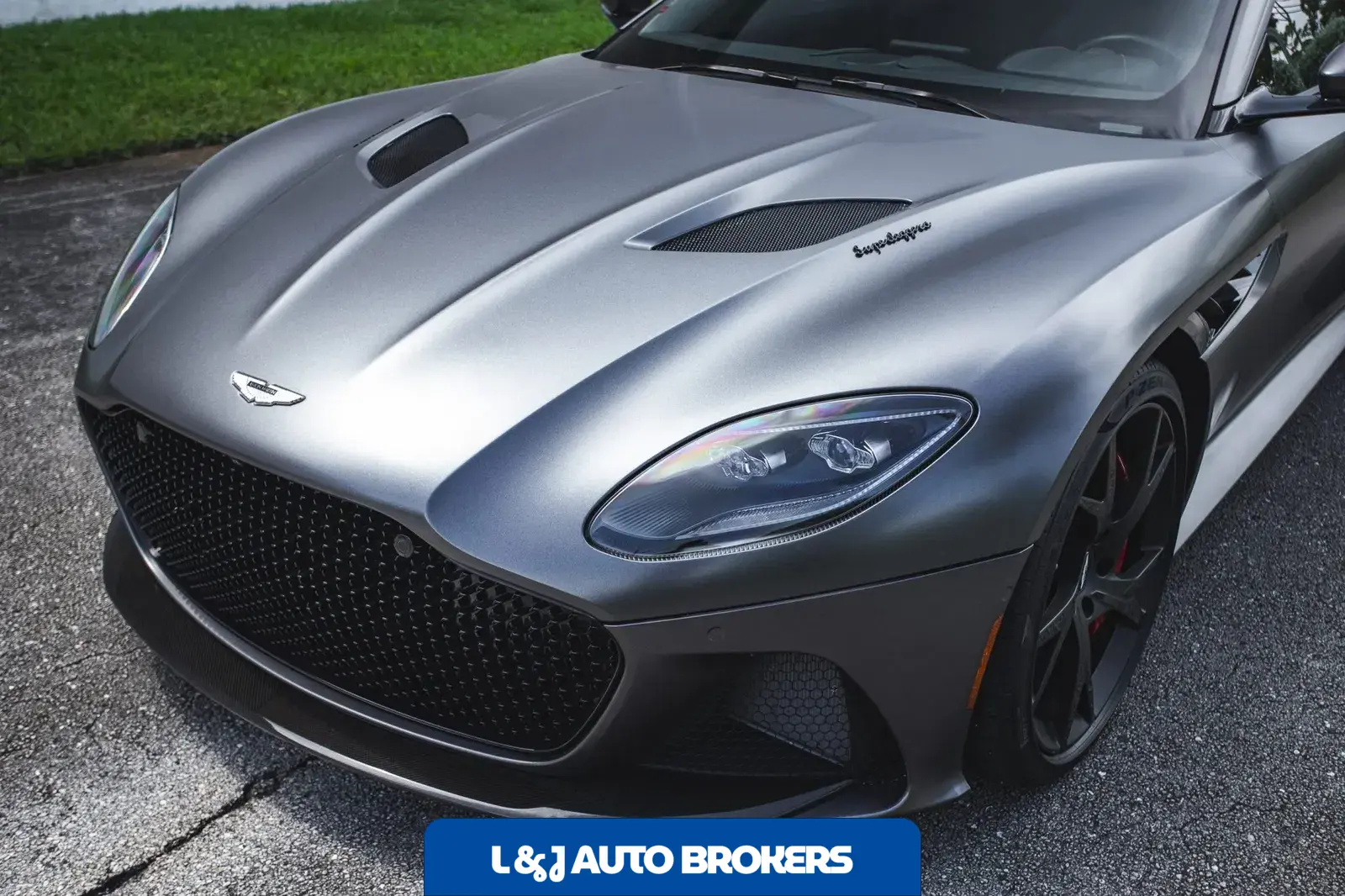 2019 Aston Martin DBS Superleggera Coupe