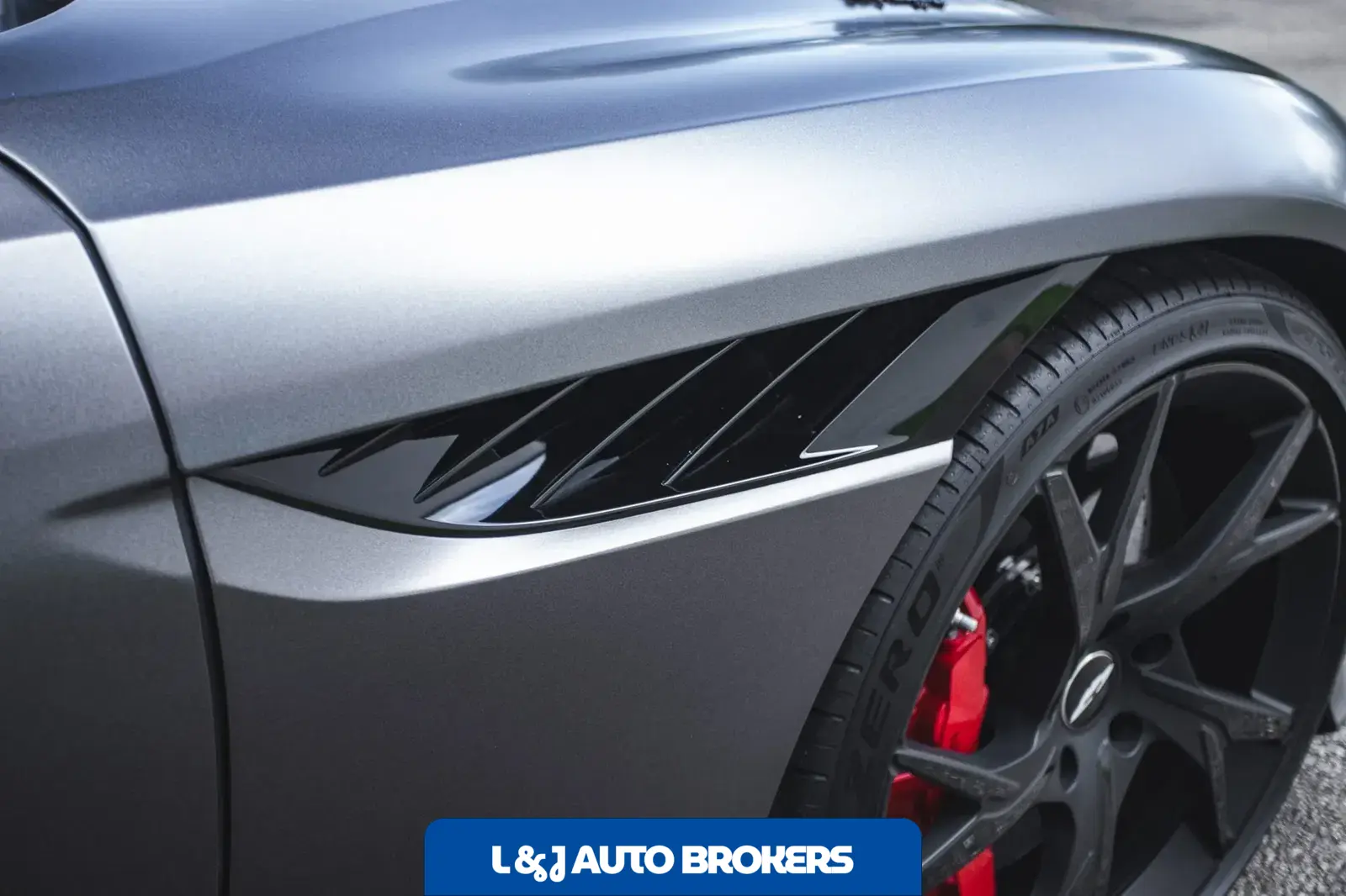 2019 Aston Martin DBS Superleggera Coupe