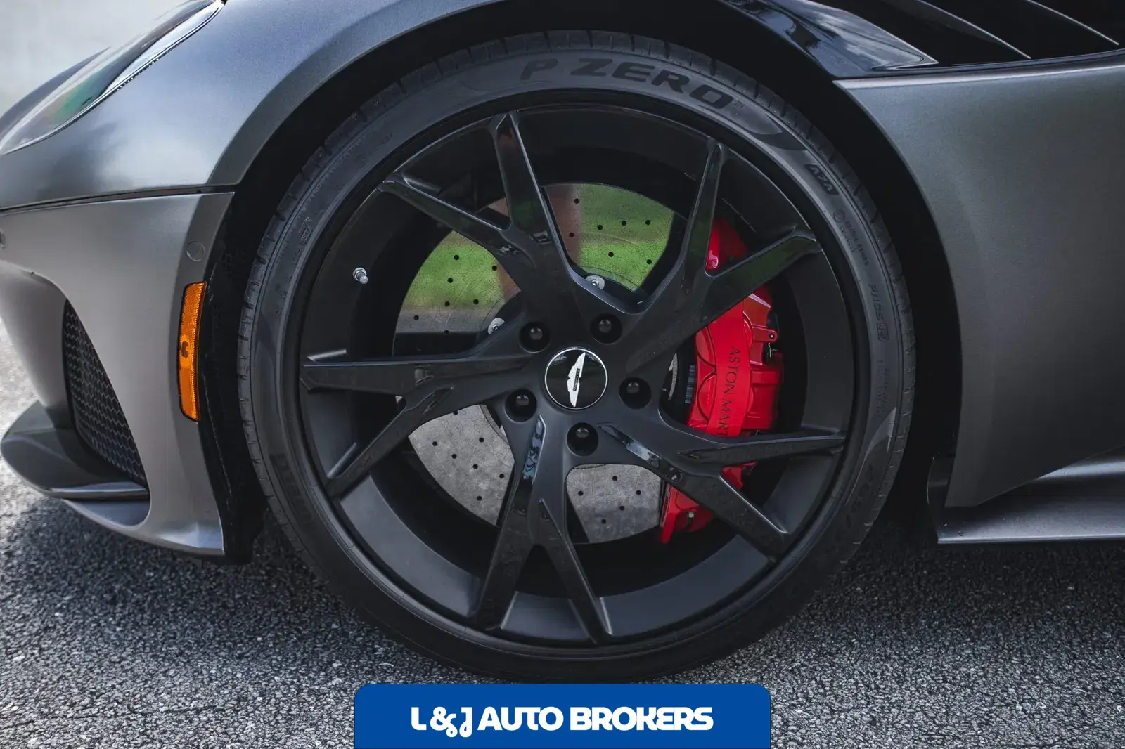 2019 Aston Martin DBS Superleggera Coupe