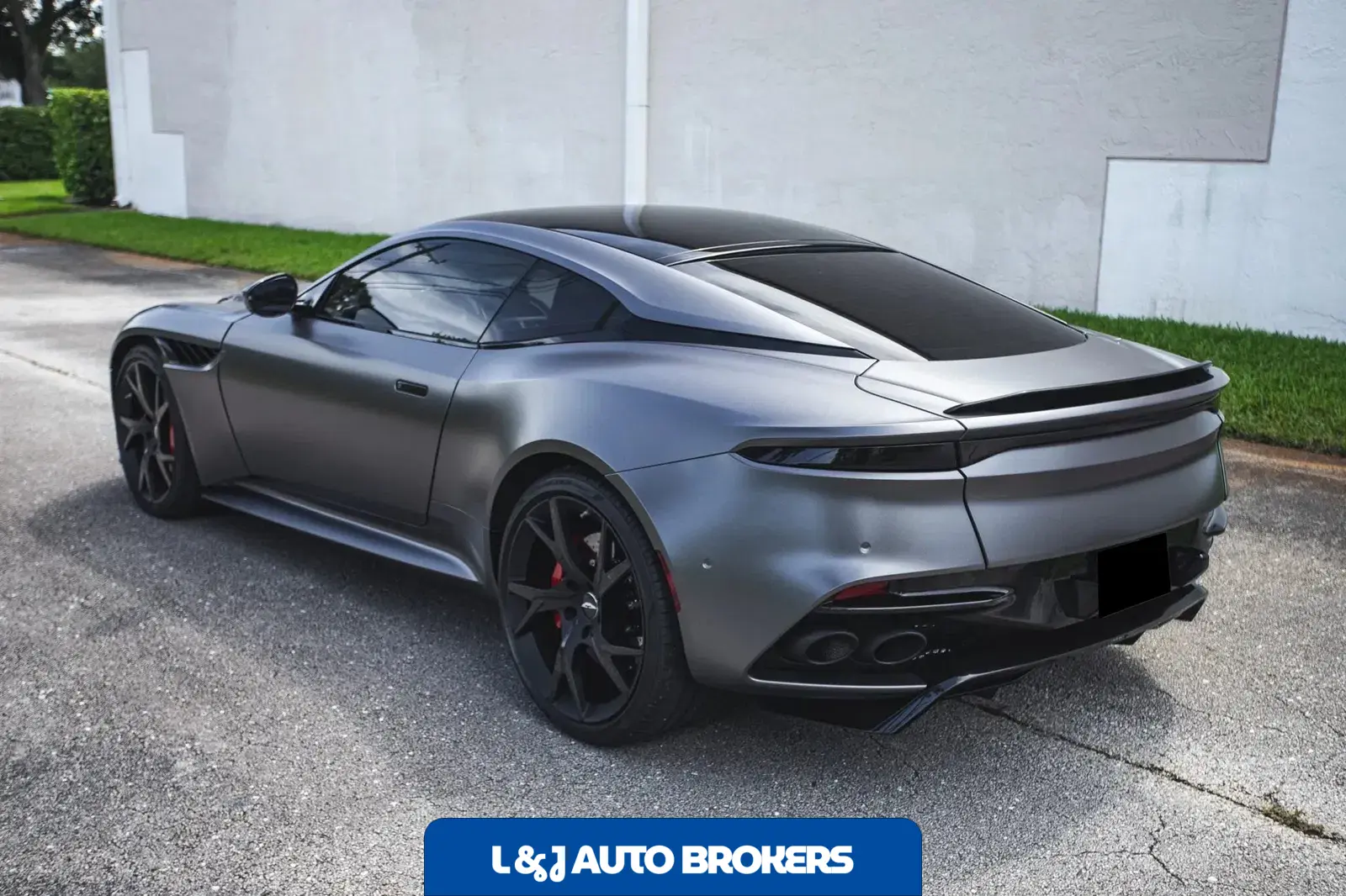 2019 Aston Martin DBS Superleggera Coupe