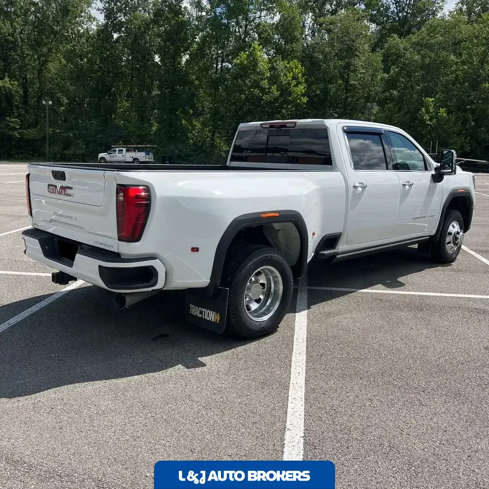 2024 GMC Sierra 3500 Denali