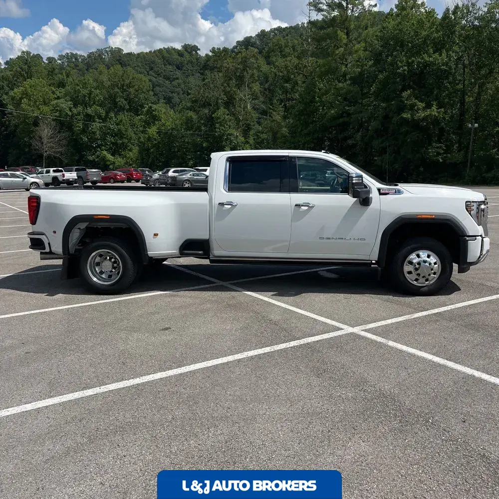 2024 GMC Sierra 3500 Denali