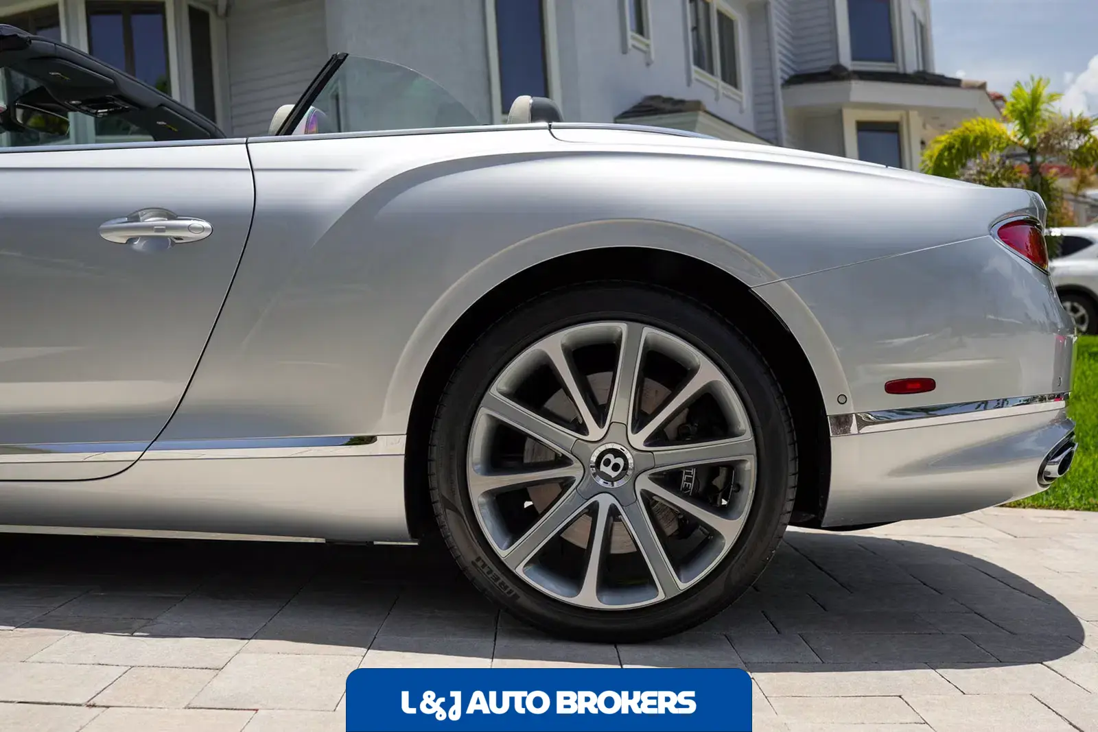 2022 Bentley Continental GTC V8