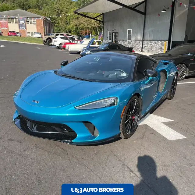 2023 McLaren GT Base