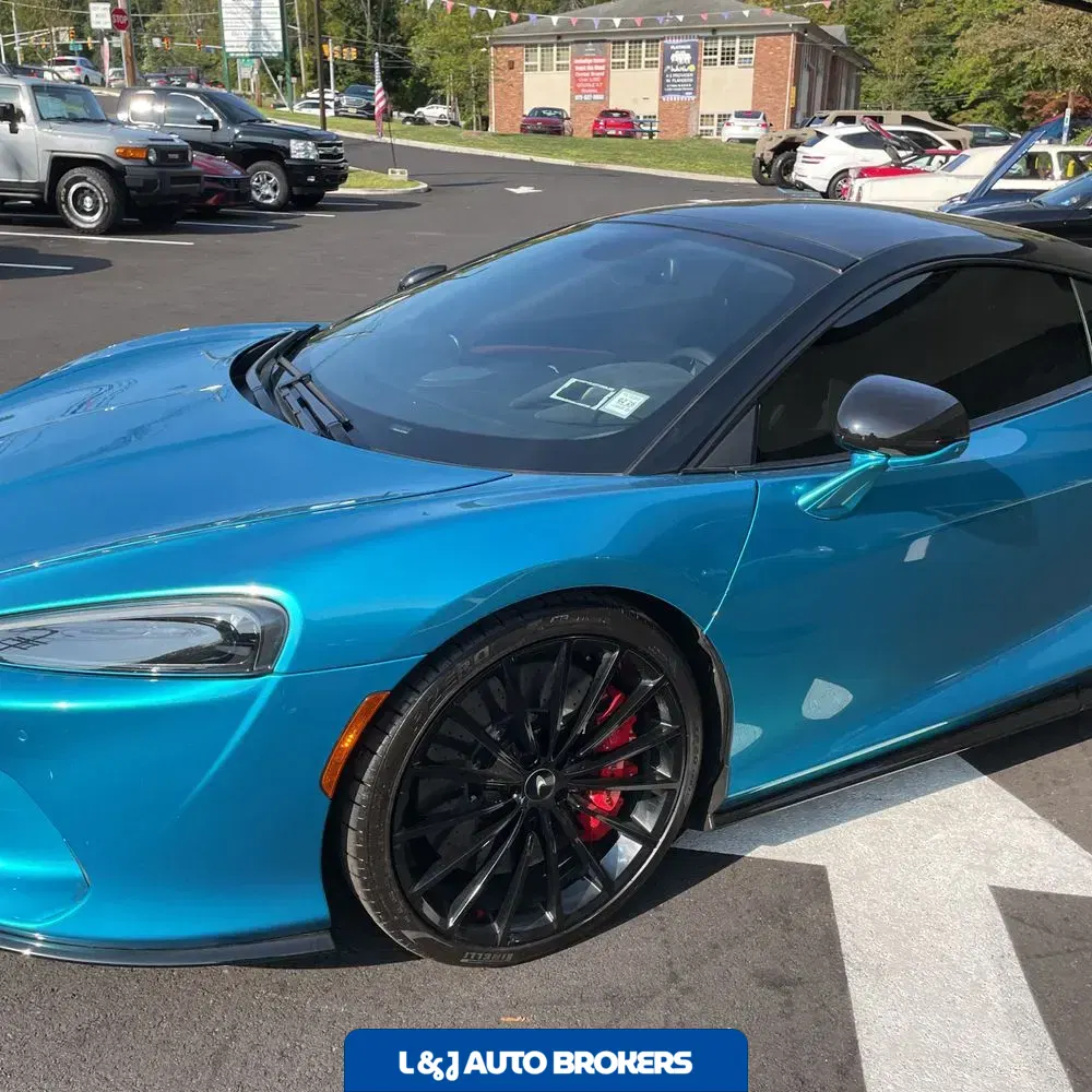 2023 McLaren GT Base