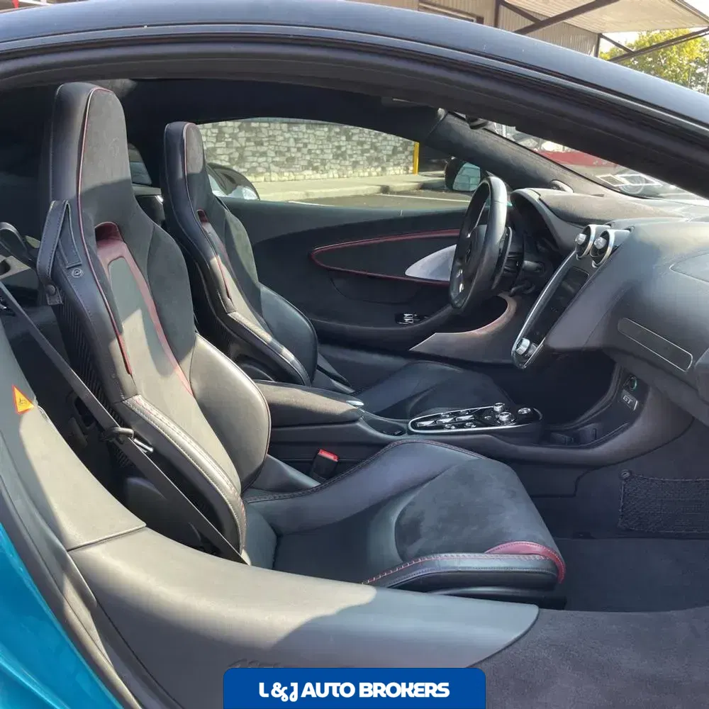 2023 McLaren GT Base