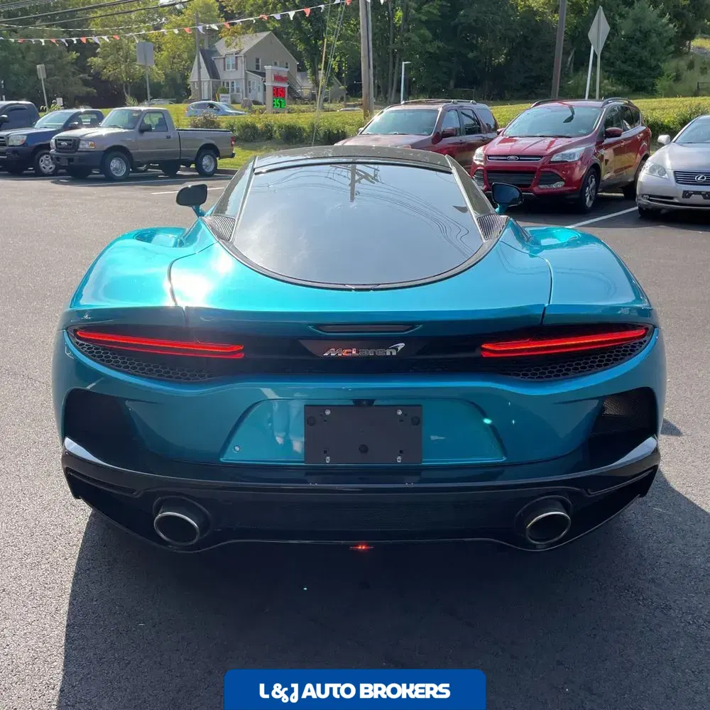 2023 McLaren GT Base