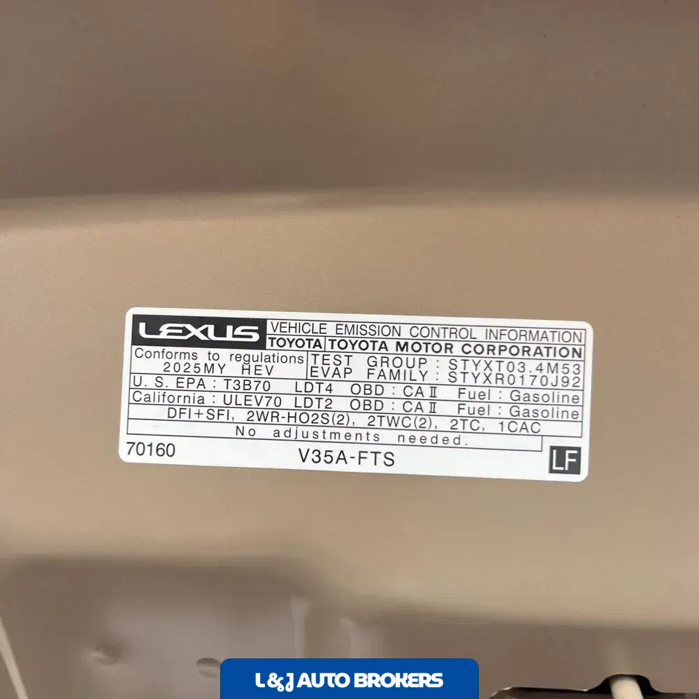 2025 Lexus LX 700h Overtrail