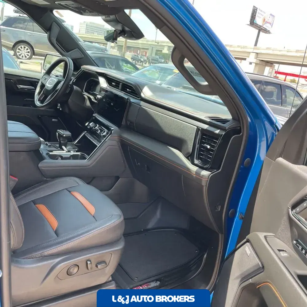 2024 GMC Sierra 1500 AT4
