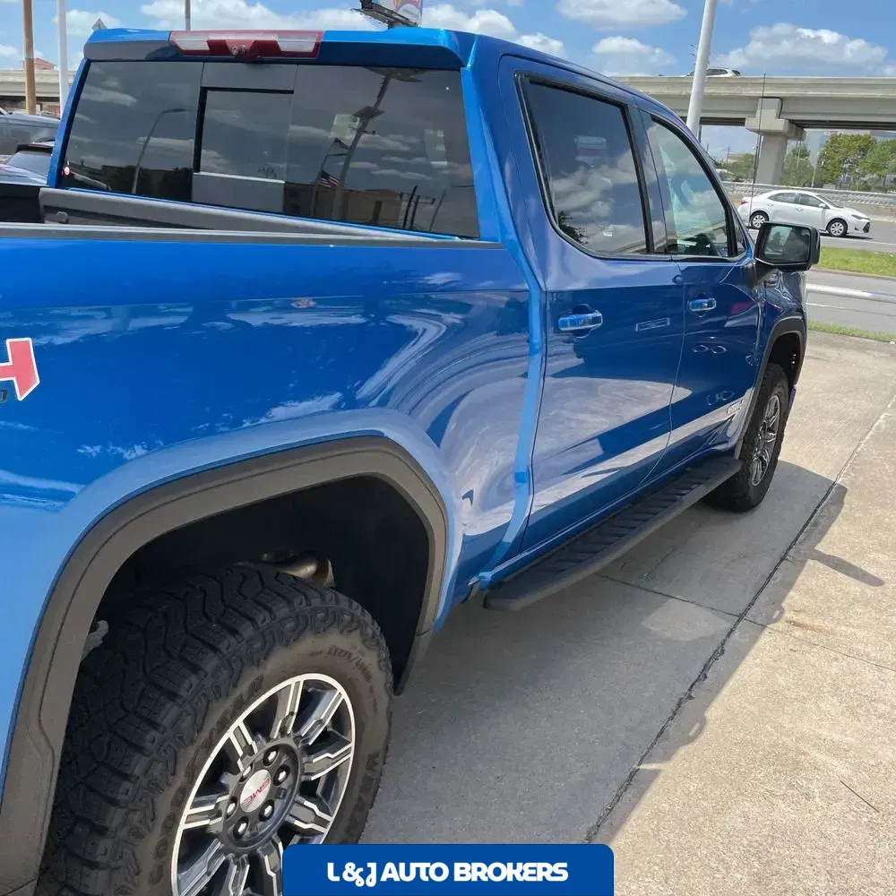 2024 GMC Sierra 1500 AT4
