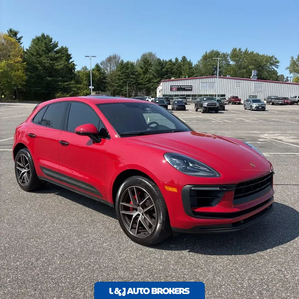 2022 Porsche Macan S