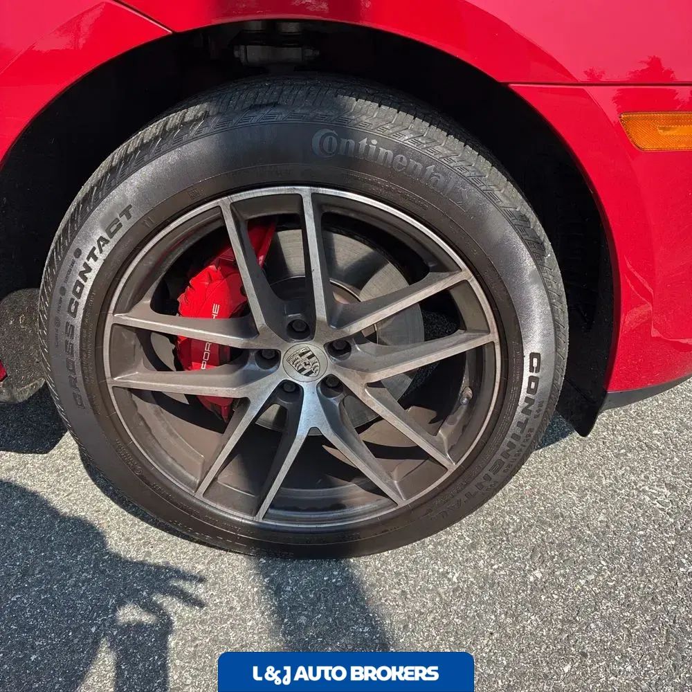 2022 Porsche Macan S
