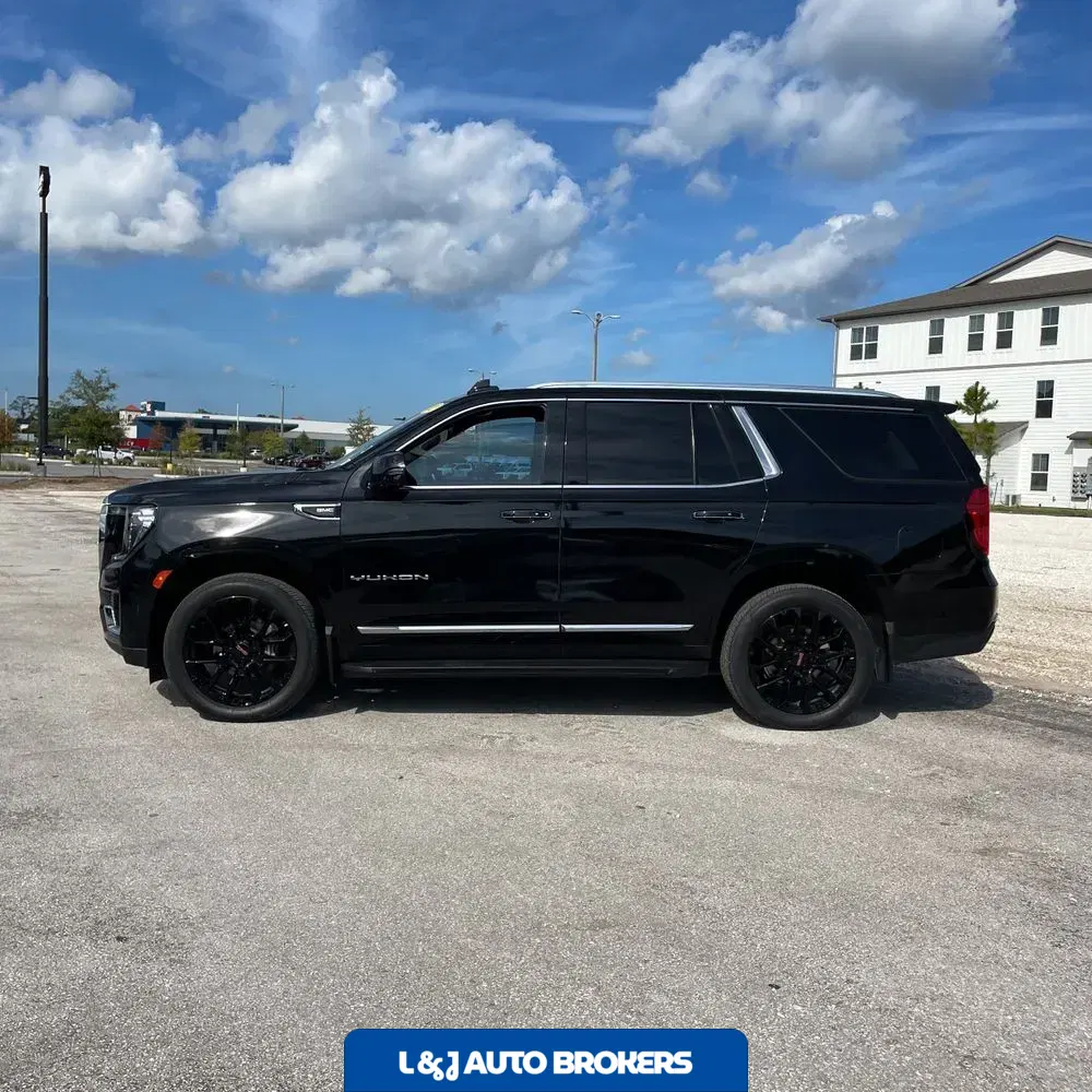 2022 GMC Yukon SLT