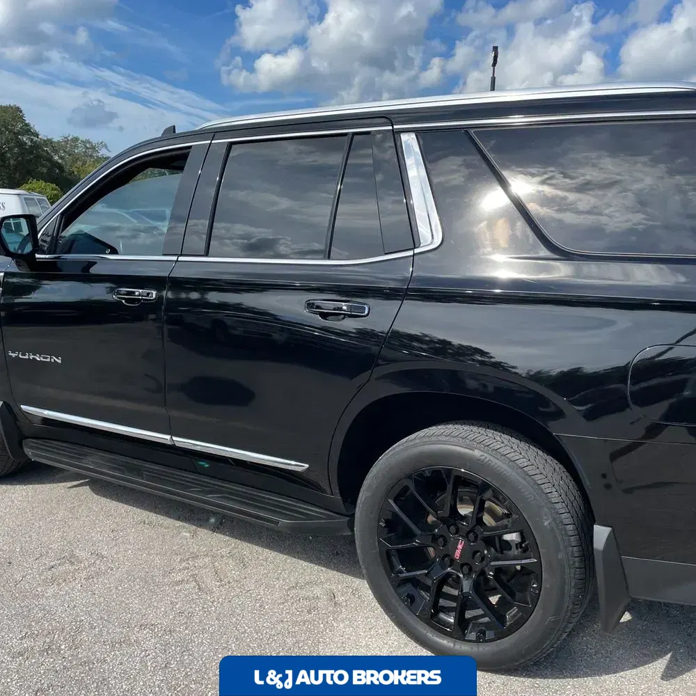 2022 GMC Yukon SLT
