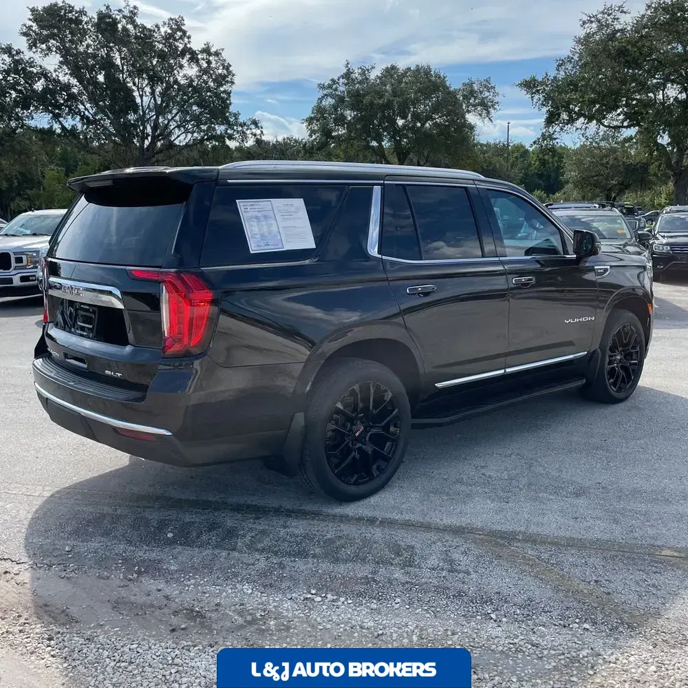 2022 GMC Yukon SLT