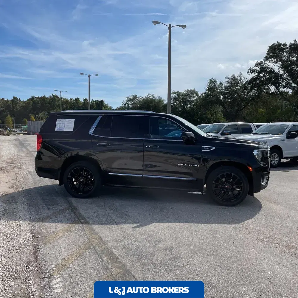 2022 GMC Yukon SLT
