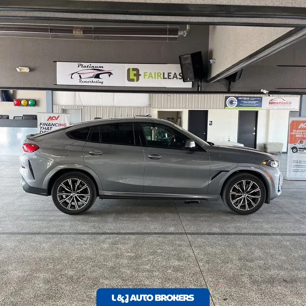 2025 BMW X6 XDrive40i