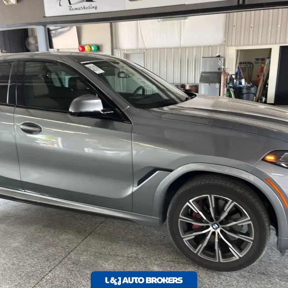 2025 BMW X6 XDrive40i