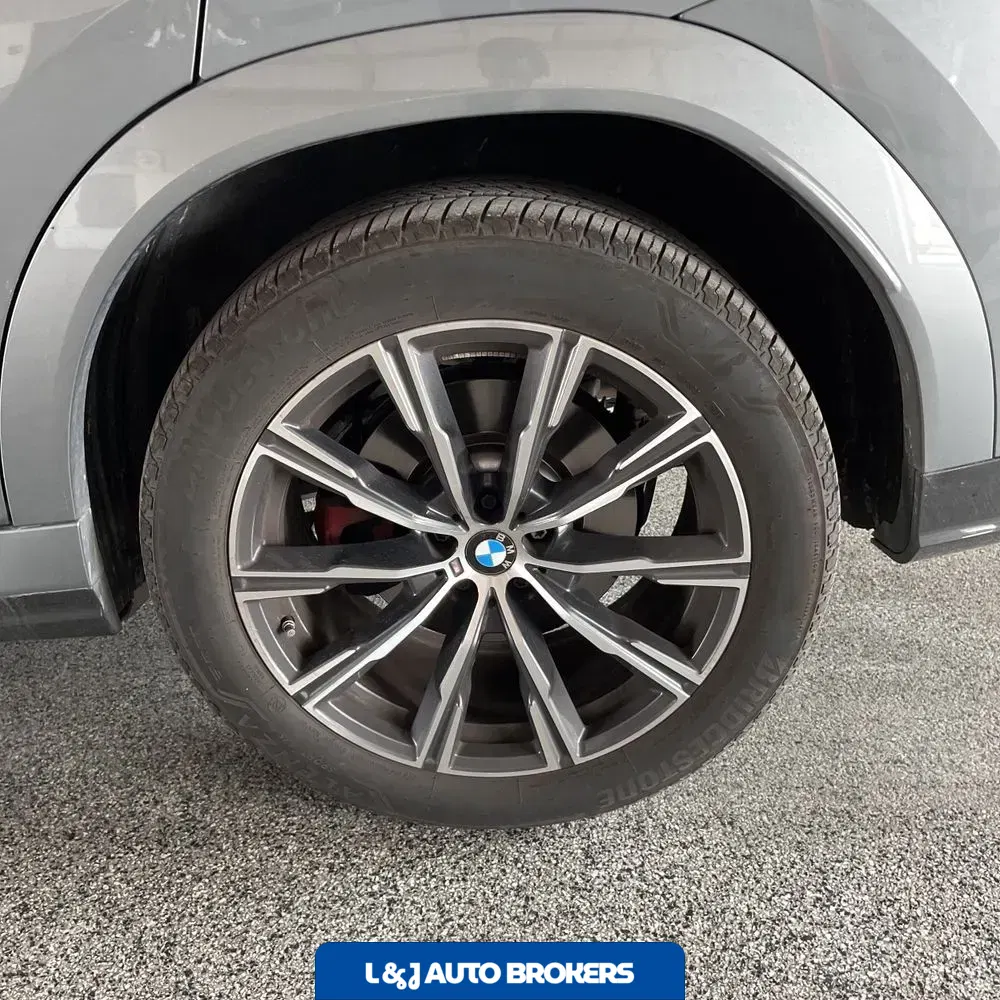 2025 BMW X6 XDrive40i