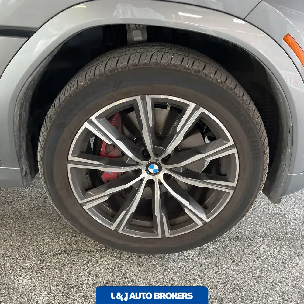 2025 BMW X6 XDrive40i