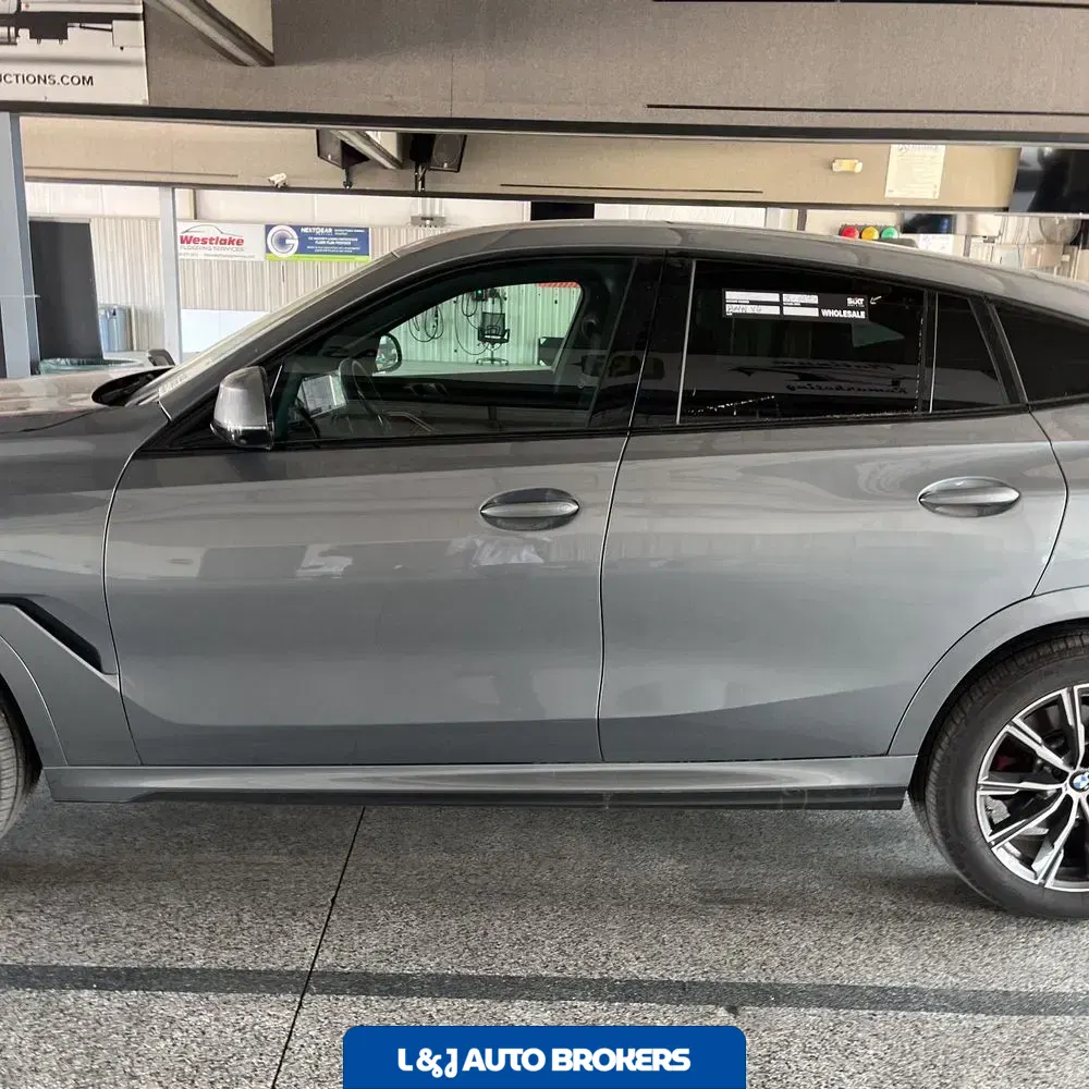 2025 BMW X6 XDrive40i