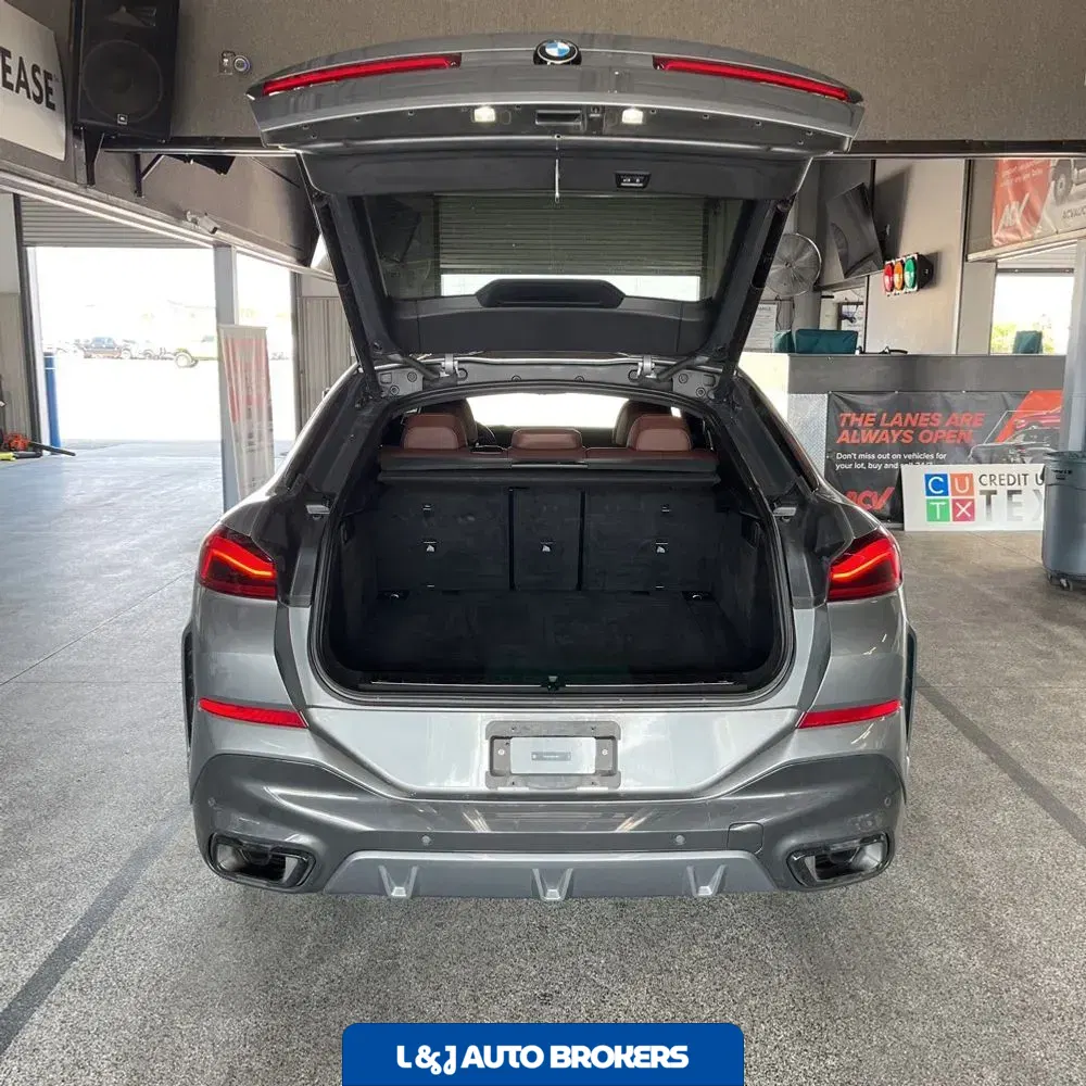 2025 BMW X6 XDrive40i