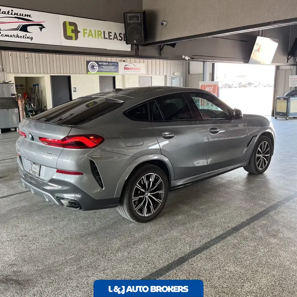 2025 BMW X6 XDrive40i