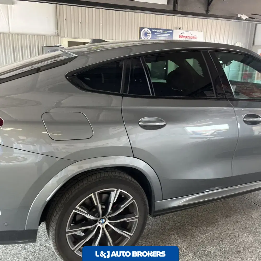 2025 BMW X6 XDrive40i