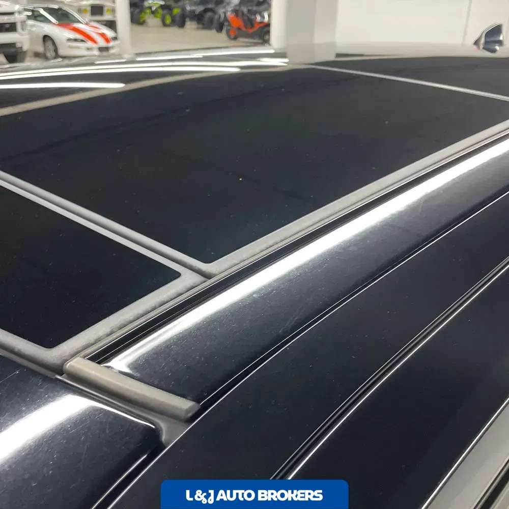 2021 Land Rover Range Rover Westminster P525