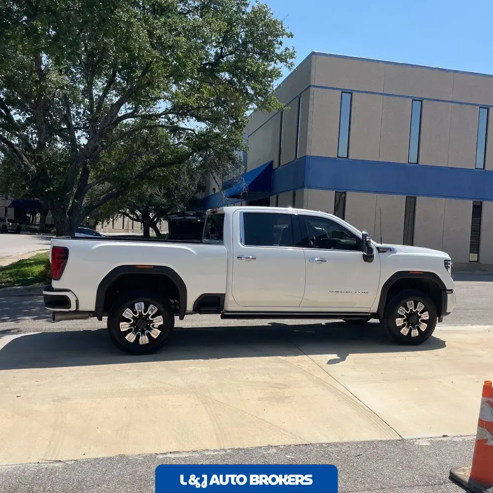 2024 GMC Sierra 2500HD Denali