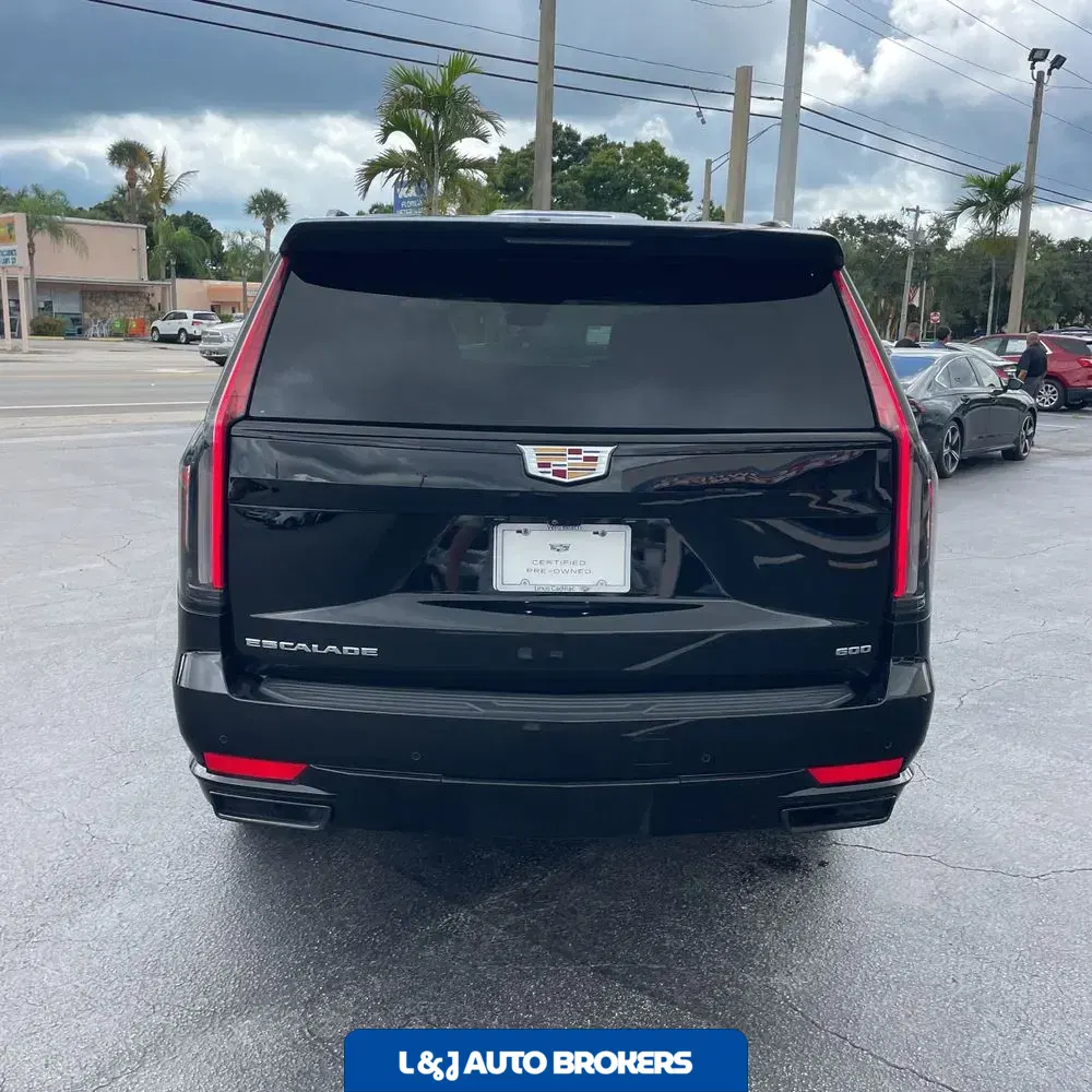 2024 Cadillac Escalade Sport
