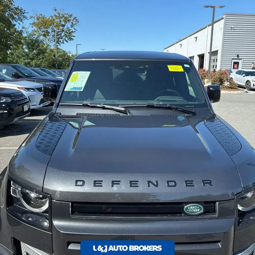 2024 Land Rover Defender 110 V8 P500 SE