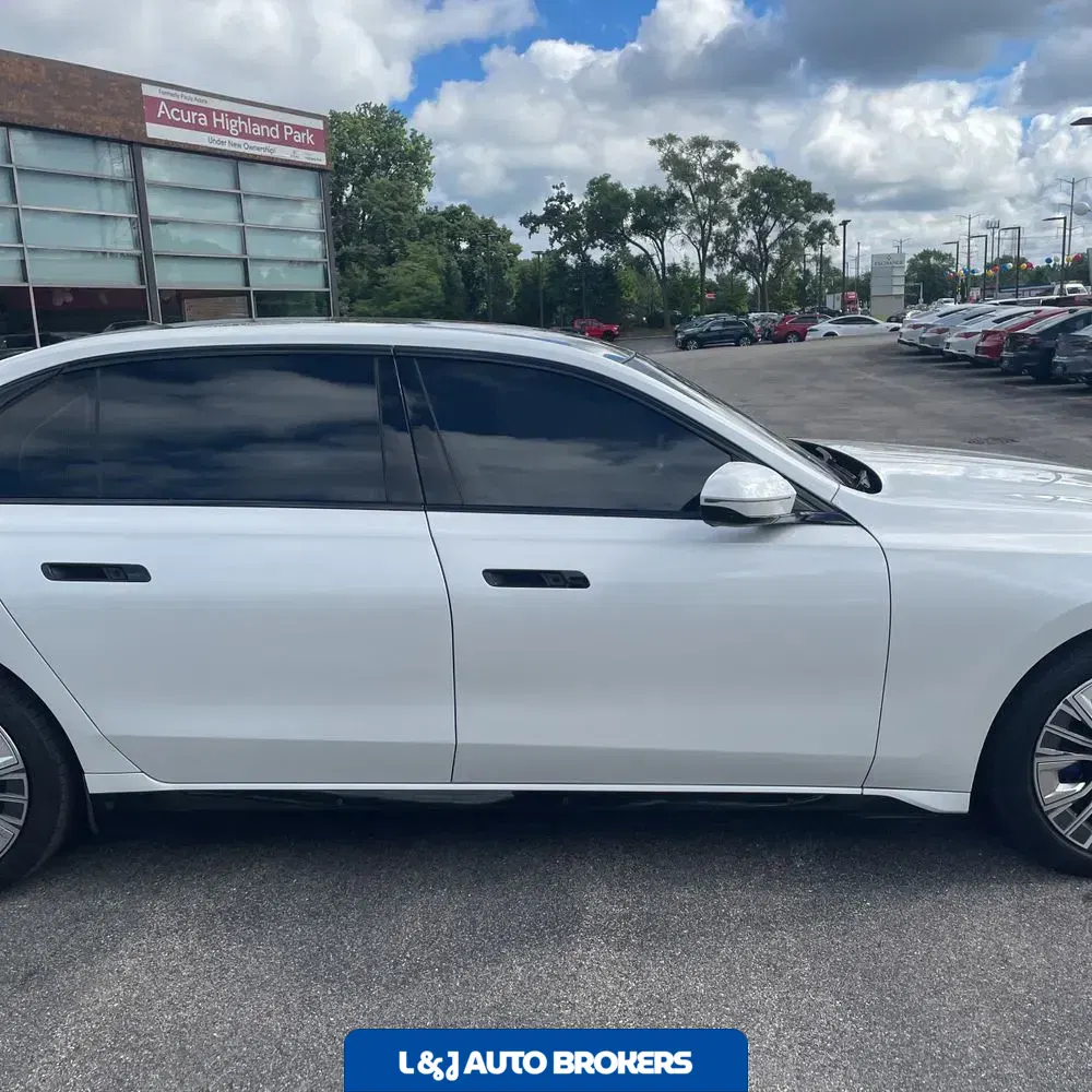 2024 BMW 7-Series 750e xDrive
