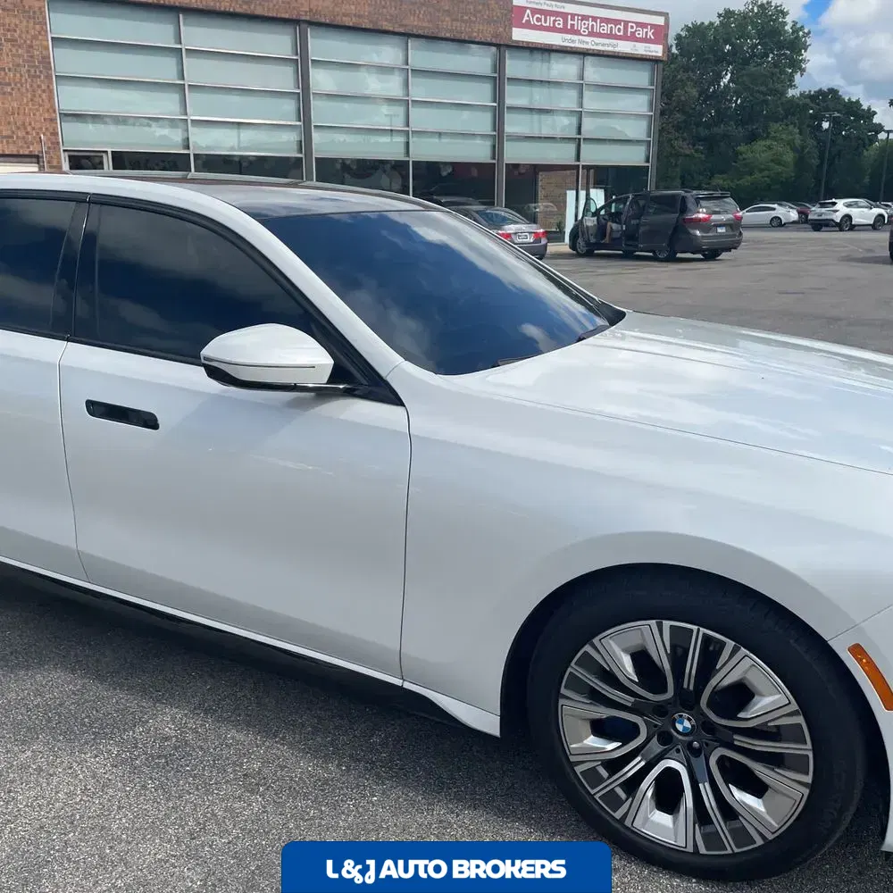 2024 BMW 7-Series 750e xDrive