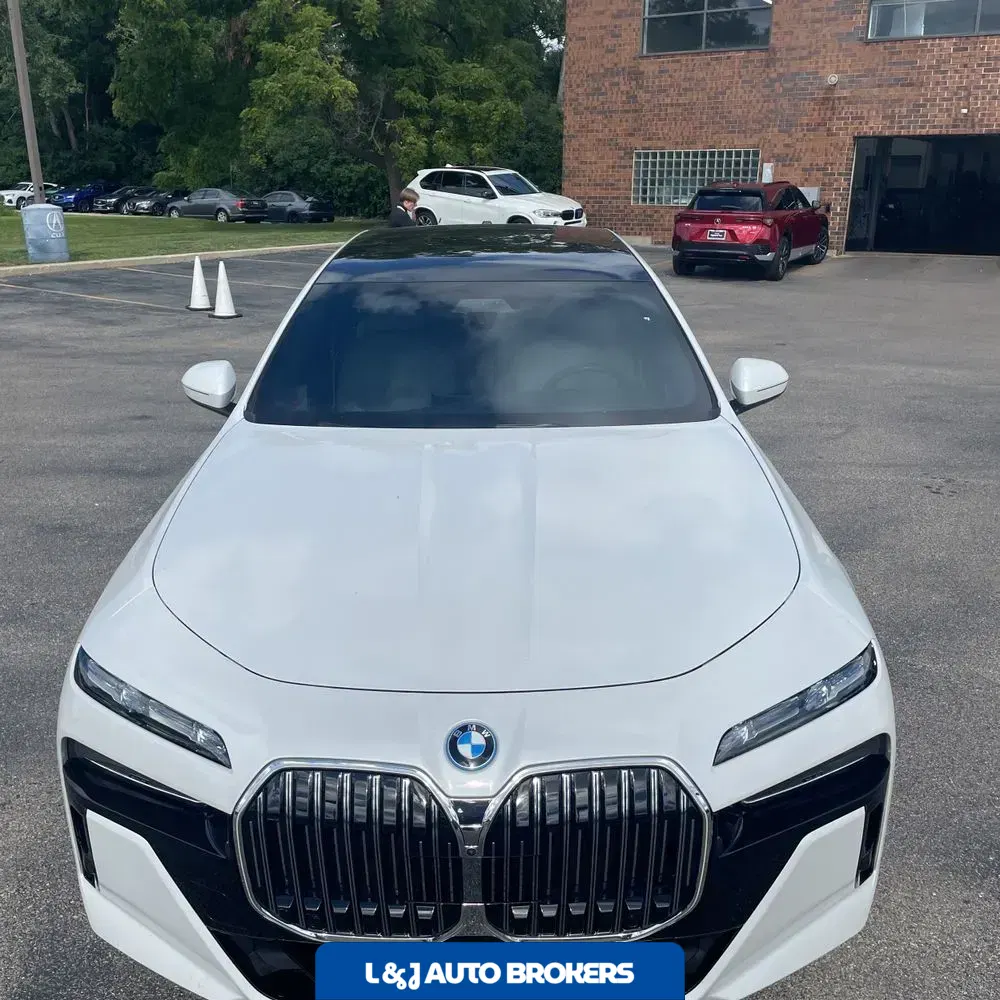 2024 BMW 7-Series 750e xDrive