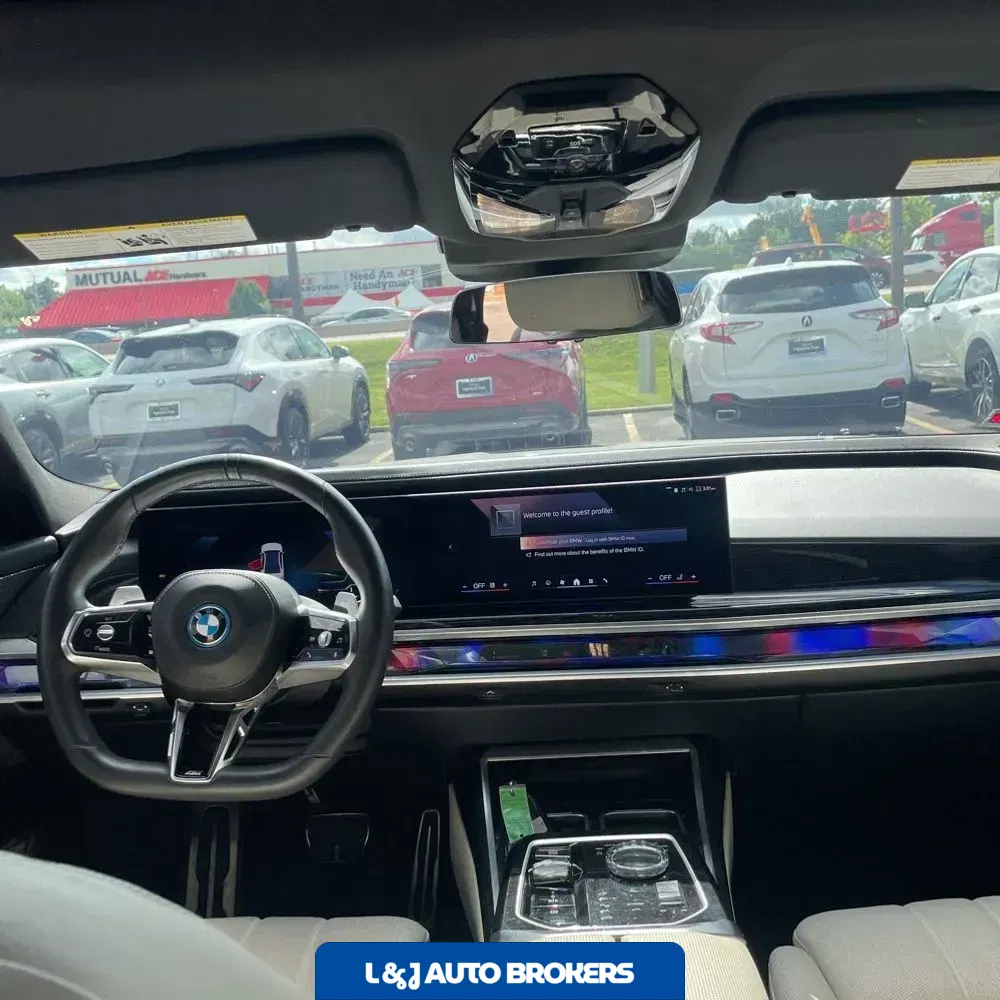 2024 BMW 7-Series 750e xDrive