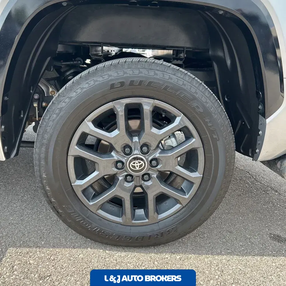 2025 Toyota Tundra Platinum