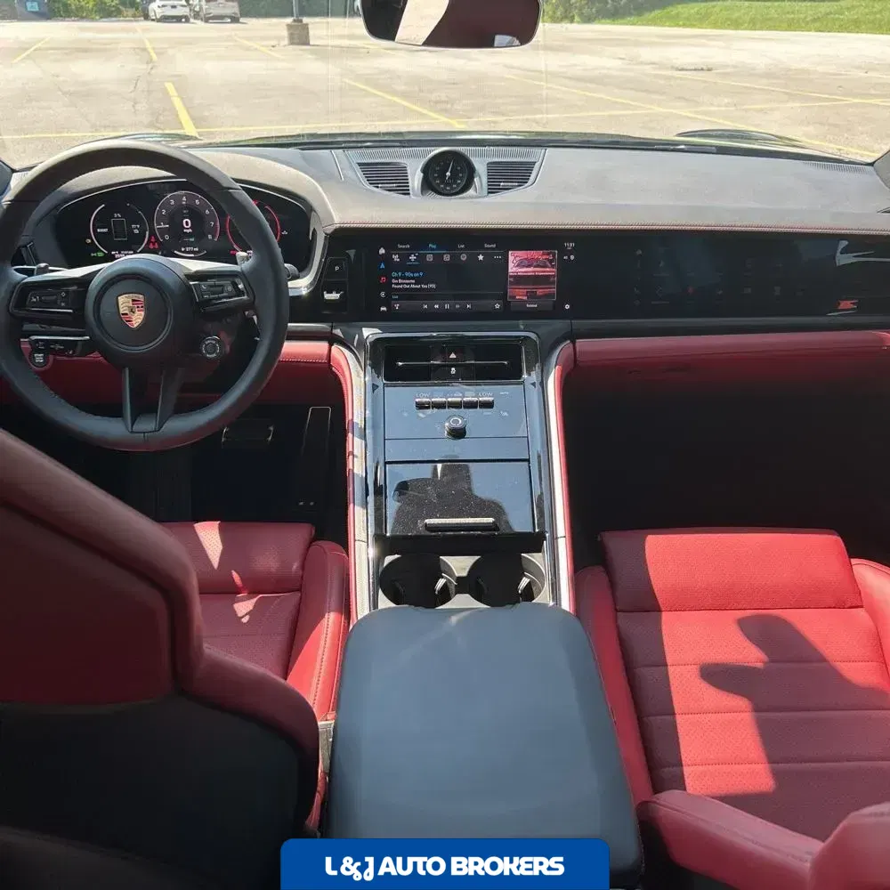 2025 Porsche Panamera 4 E-Hybrid