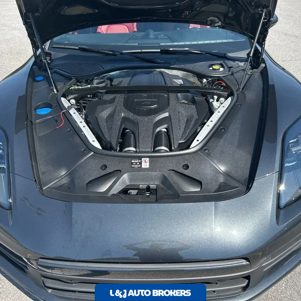 2025 Porsche Panamera 4 E-Hybrid