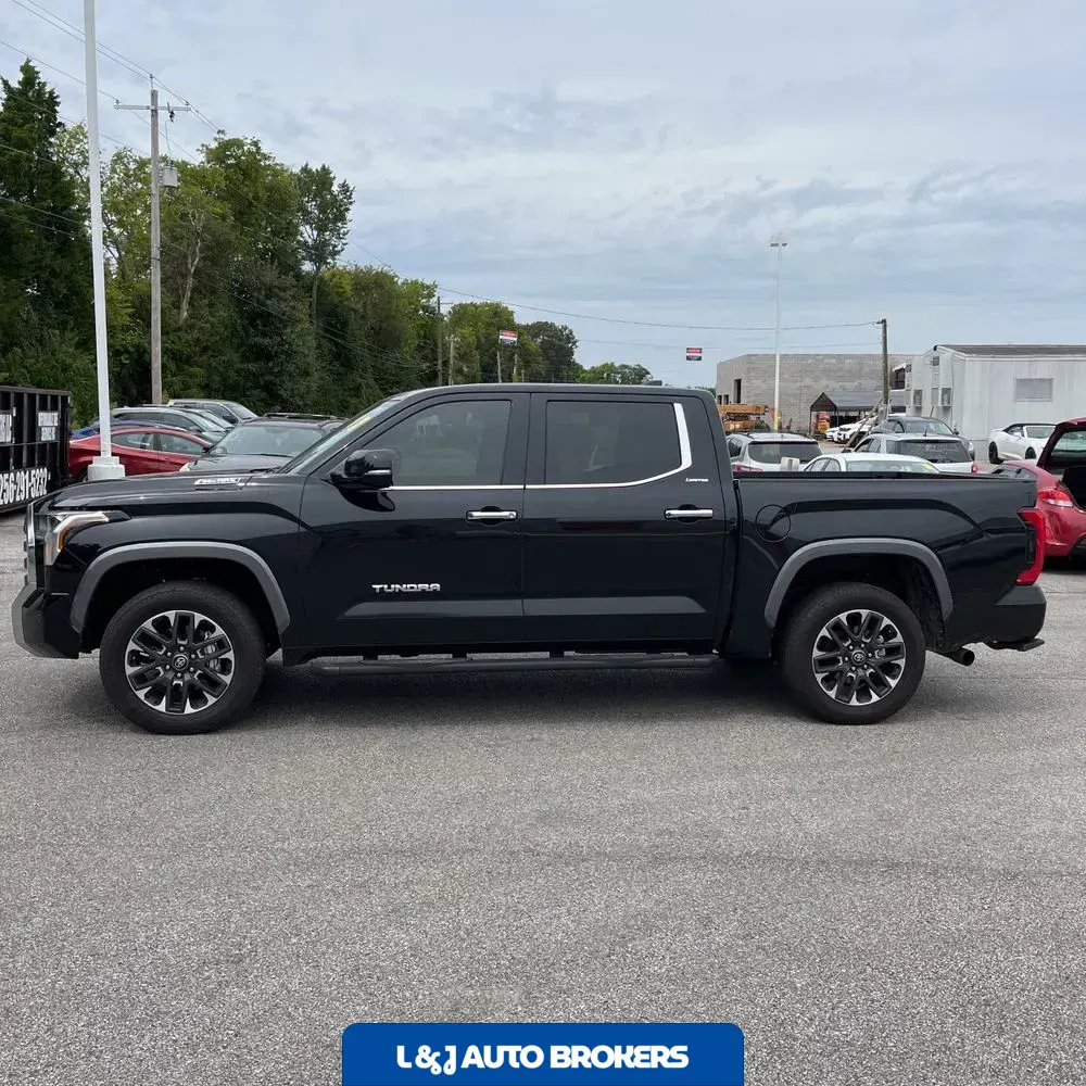 2025 Toyota Tundra Limited HV