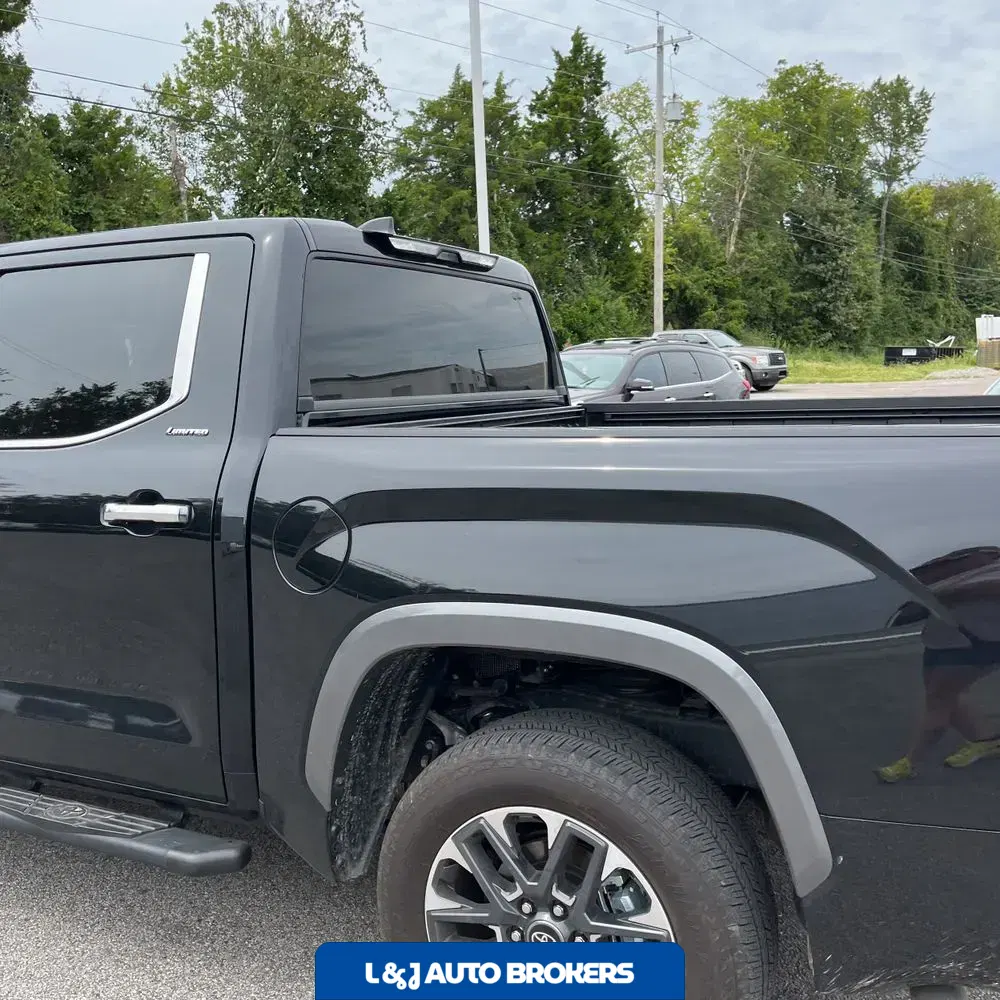 2025 Toyota Tundra Limited HV