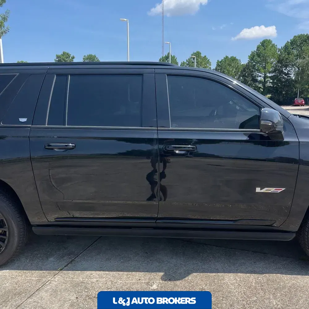 2023 Cadillac Escalade-V ESV Base