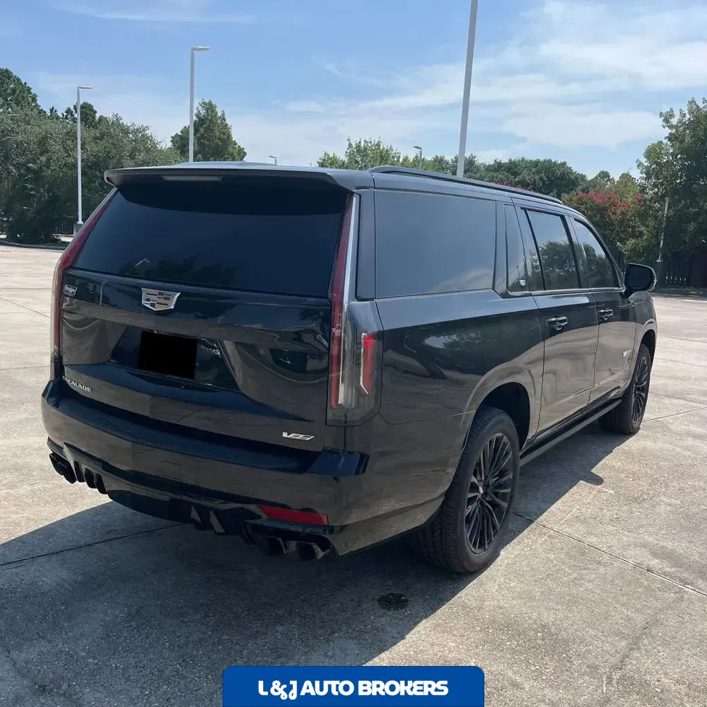 2023 Cadillac Escalade-V ESV Base